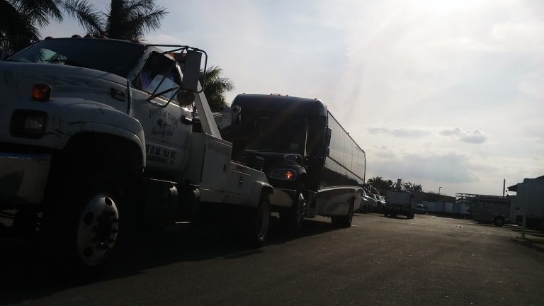 A Touch of Class Towing photo 9