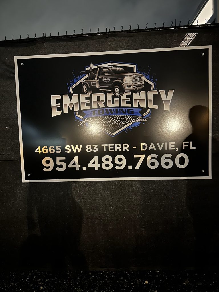 Emergency Towing photo 7
